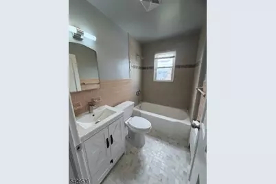 37 Center St, Belleville, NJ 07109 - Photo 4