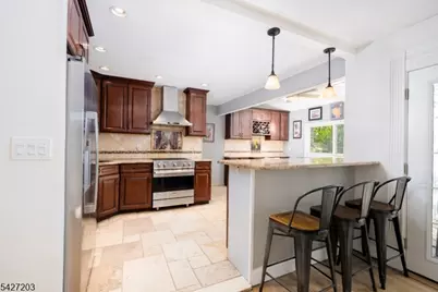 19 Highview Ter, Cedar Grove, NJ 07009 - Photo 6