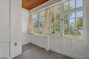 40 Franklin Pl, Morris Plains, NJ 07950 - Photo 22