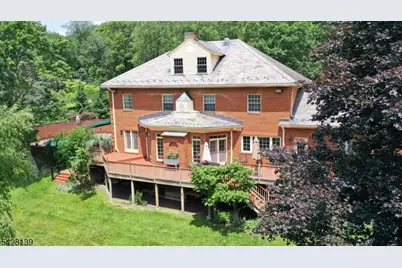 8 Chestnut St, Washington Township, NJ 07853 - Photo 2