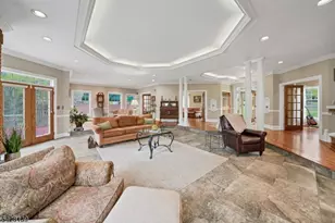 8 Chestnut St, Washington Township, NJ 07853 - Photo 12