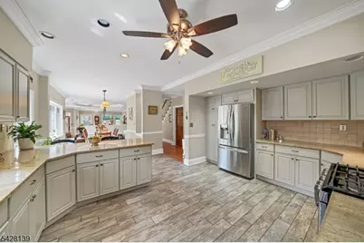 8 Chestnut St, Washington Township, NJ 07853 - Photo 18