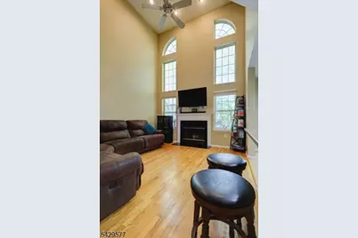 115 Constitution Way, Bernards Township, NJ 07920 - Photo 8