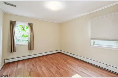 18 Redwood Rd, Livingston, NJ 07039 - Photo 12