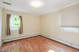 18 Redwood Rd, Livingston, NJ 07039 - Photo 12