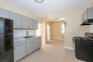 120 Sunset Ave, Newark, NJ 07106 - Photo 8