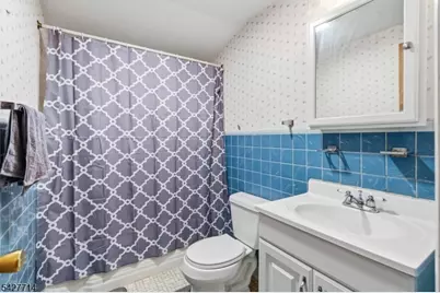 170 Marion Ct, Pompton Lakes, NJ 07442 - Photo 20