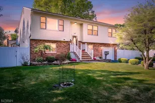 127 Warren St, South Plainfield, NJ 07080 - Photo 1