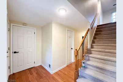 170 Smithfield Ct, Bernards Township, NJ 07920 - Photo 8