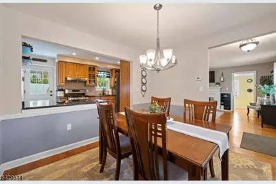 36 Burlington Rd, Clifton, NJ 07012 - Photo 6