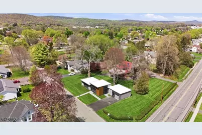 321 Willow Grove St, Hackettstown, NJ 07840 - Photo 2