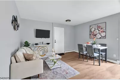 424 Bartlett St, Roselle, NJ 07203 - Photo 6