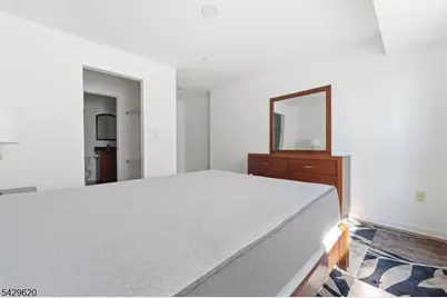 594-596 Jefferson Ave #104, Elizabeth, NJ 07201 - Photo 6