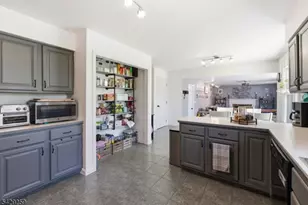 63 Skyline Dr, Sparta Township, NJ 07871 - Photo 18