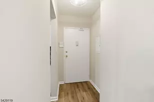 462 D River R, Nutley Twp., NJ 07110 - Photo 6