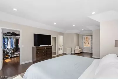 15 Malcolm Pl, Mahwah, NJ 07430 - Photo 20