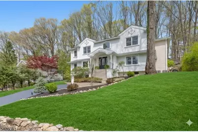 15 Malcolm Pl, Mahwah, NJ 07430 - Photo 2