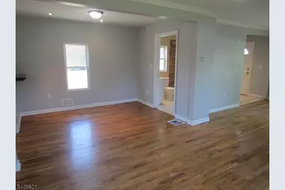 279 Oregon St, Union Township, NJ 07088 - Photo 10