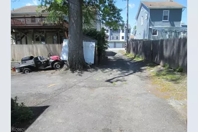 279 Oregon St, Union Township, NJ 07088 - Photo 4