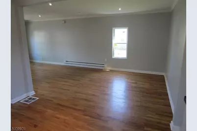 279 Oregon St, Union Township, NJ 07088 - Photo 12