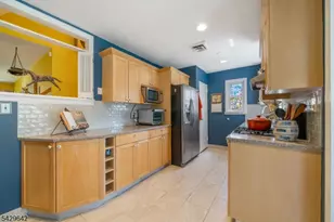 13 Lockwood Dr, Clifton, NJ 07013 - Photo 8