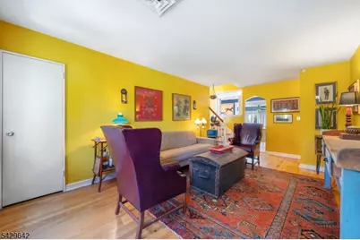 13 Lockwood Dr, Clifton, NJ 07013 - Photo 4