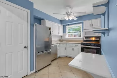 527 Andria Ave #223, Hillsborough Township, NJ 08844 - Photo 14