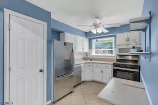 527 Andria Ave, Hillsborough Township, NJ 08844 - Photo 12