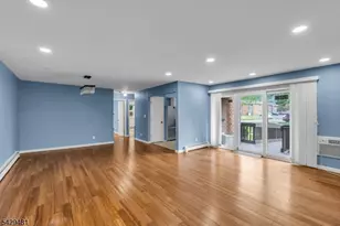 527 Andria Ave, Hillsborough Township, NJ 08844 - Photo 4