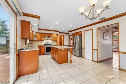 86 Timberline Dr, Wayne Twp., NJ 07470 - Photo 12