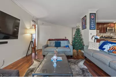 7002 Kennedy Blvd, Guttenberg, NJ 07093 - Photo 2