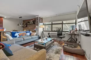 7002 Kennedy Blvd, Guttenberg, NJ 07093 - Photo 1