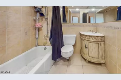 7002 Kennedy Blvd, Guttenberg, NJ 07093 - Photo 14