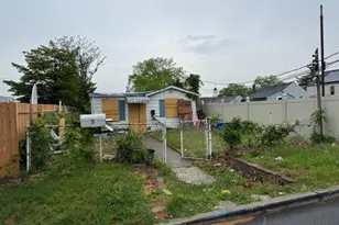 2 Donald St, Clifton, NJ 07011 - Photo 1