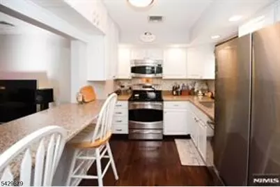 11 S Maple #B, Park Ridge, NJ 07656 - Photo 6
