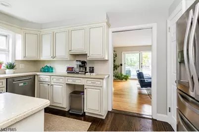 199 Stonehouse Rd, Bloomfield Twp., NJ 07028 - Photo 18