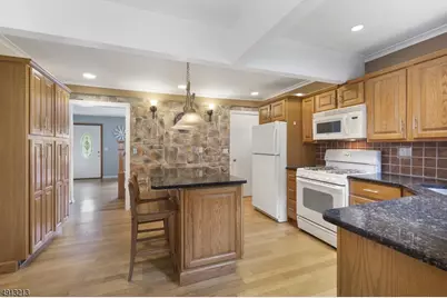 571 Orchard St, Rahway, NJ 07065 - Photo 8