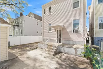 530 Norwood St, East Orange, NJ 07018 - Photo 6