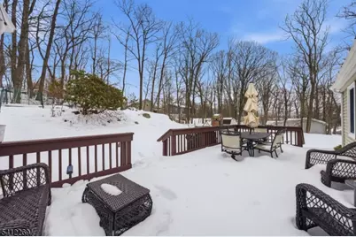 335 Elmira Trl, Hopatcong, NJ 07843 - Photo 34