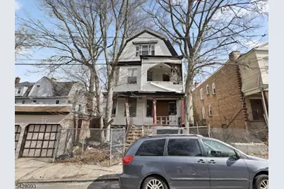 18 Roosevelt Ter, Irvington, NJ 07111 - Photo 2