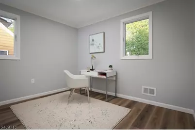 81 Hutchinson St, Clark Township, NJ 07066 - Photo 18
