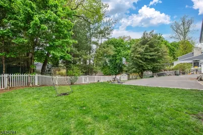 372 E Shore Trl, Sparta Township, NJ 07871 - Photo 30