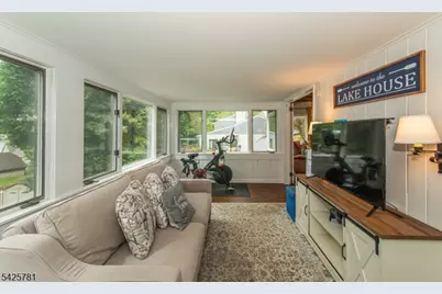 372 E Shore Trl, Sparta Township, NJ 07871 - Photo 10