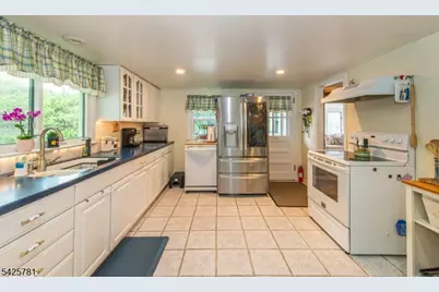 372 E Shore Trl, Sparta Township, NJ 07871 - Photo 6