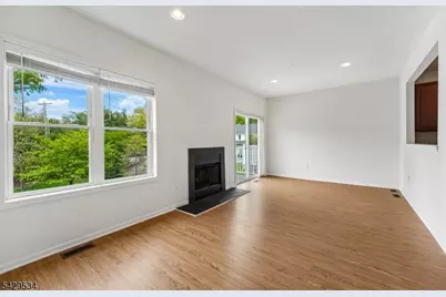 26 Decroce Ct #26, Parsippany, NJ 07054 - Photo 8