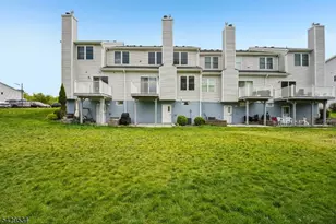 26 DeCroce Ct, Parsippany, NJ 07054 - Photo 22