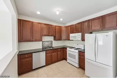 26 Decroce Ct #26, Parsippany, NJ 07054 - Photo 4