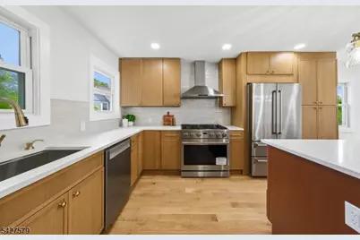 216 Gregory Ave, West Orange Township, NJ 07052 - Photo 12