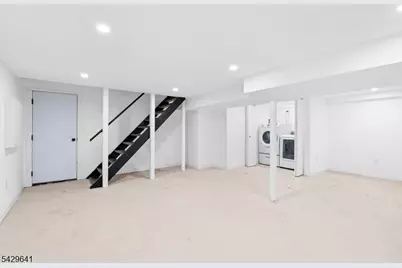 8 Andrea Dr, Vernon, NJ 07462 - Photo 24