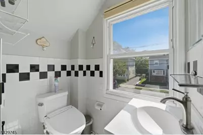 2 Lloyd Pl, Belleville, NJ 07109 - Photo 28